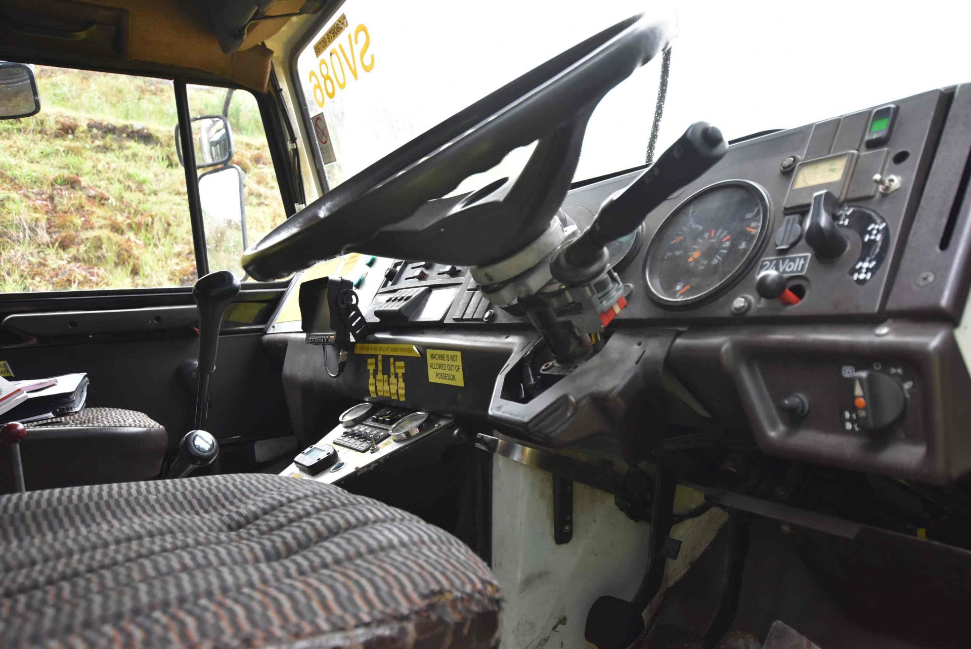 Mercedes Benz UNIMOG U1250 TURBO ROAD RAIL CREWCAB - Image 9 of 21