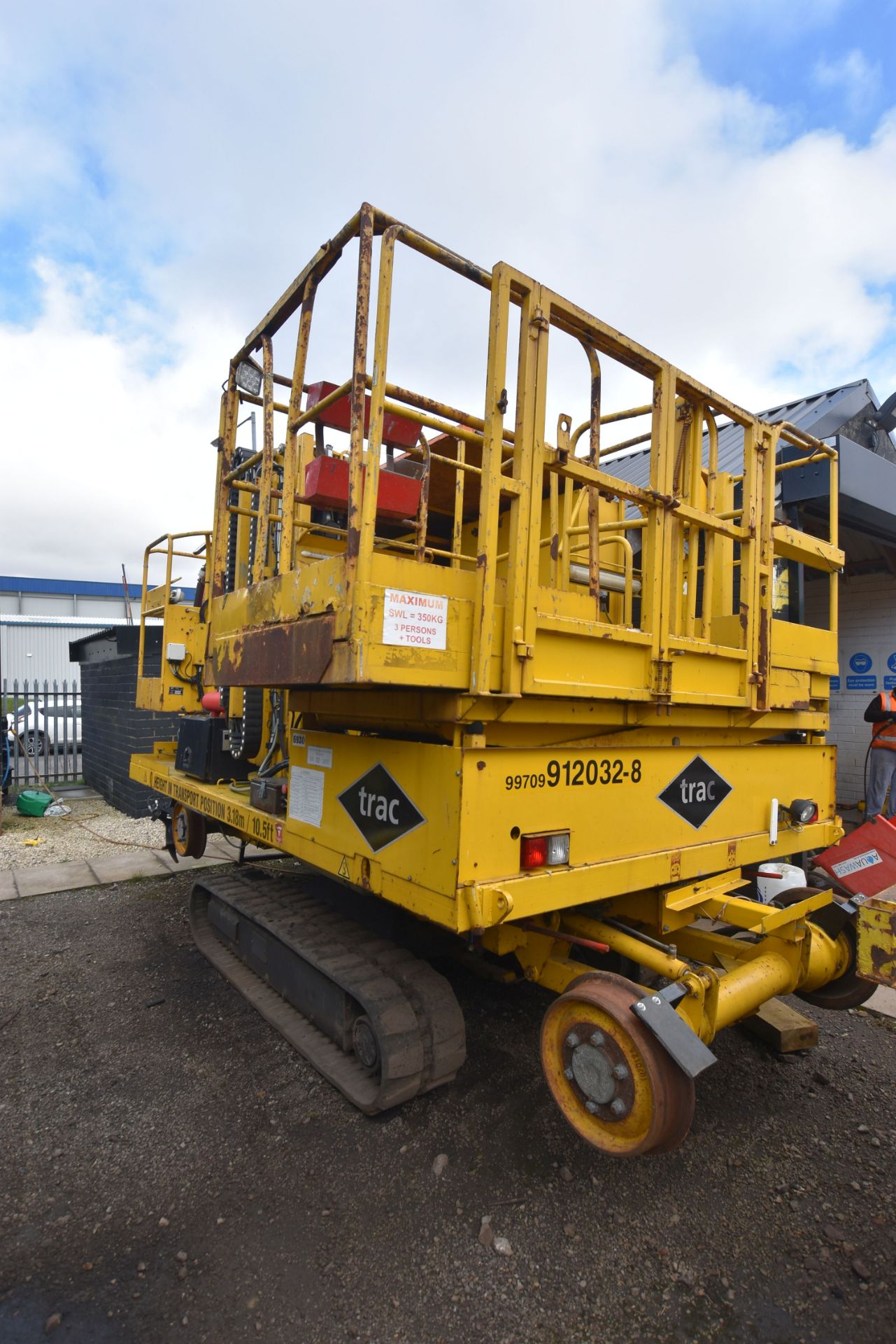 Neotec ELAN 00B.UK TRACK MOUNTED RAIL TWIN MEWP, s