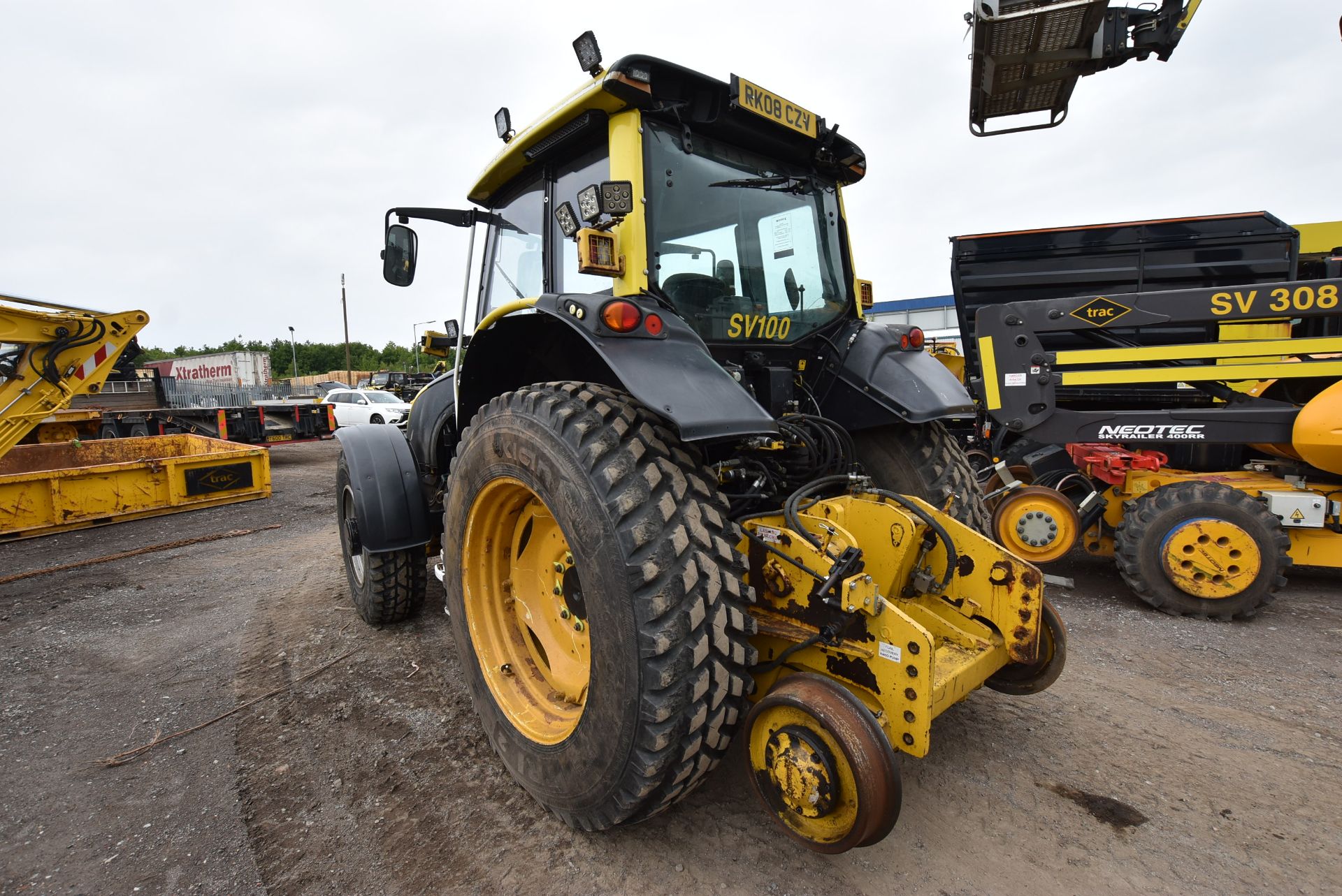 Valtra T121h AC10 2 ROAD RAIL AGRICULTURAL TRACTOR - Image 4 of 14