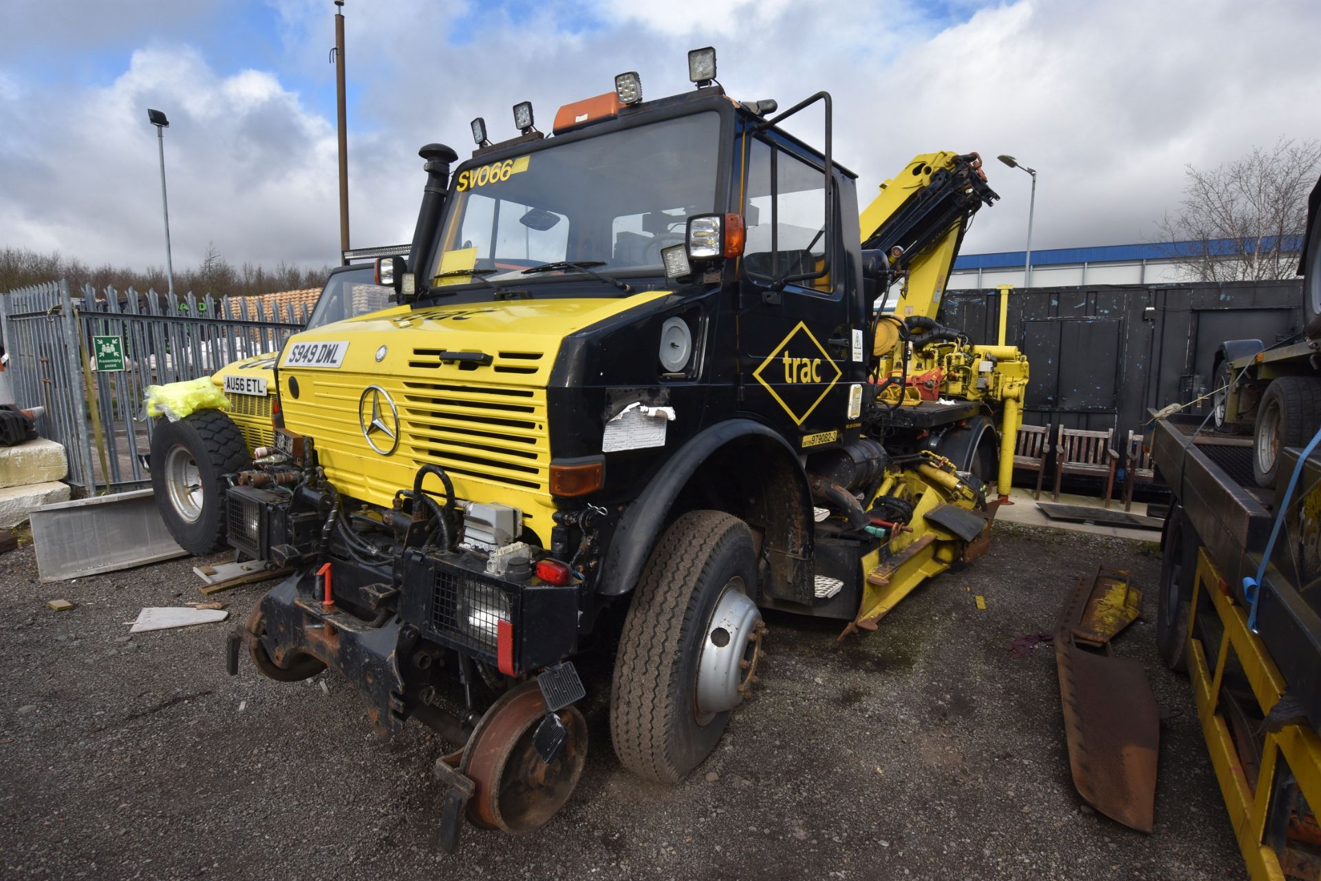 Mercedes Benz UNIMOG U1650L ROAD RAIL 4x4 LHD SHUN