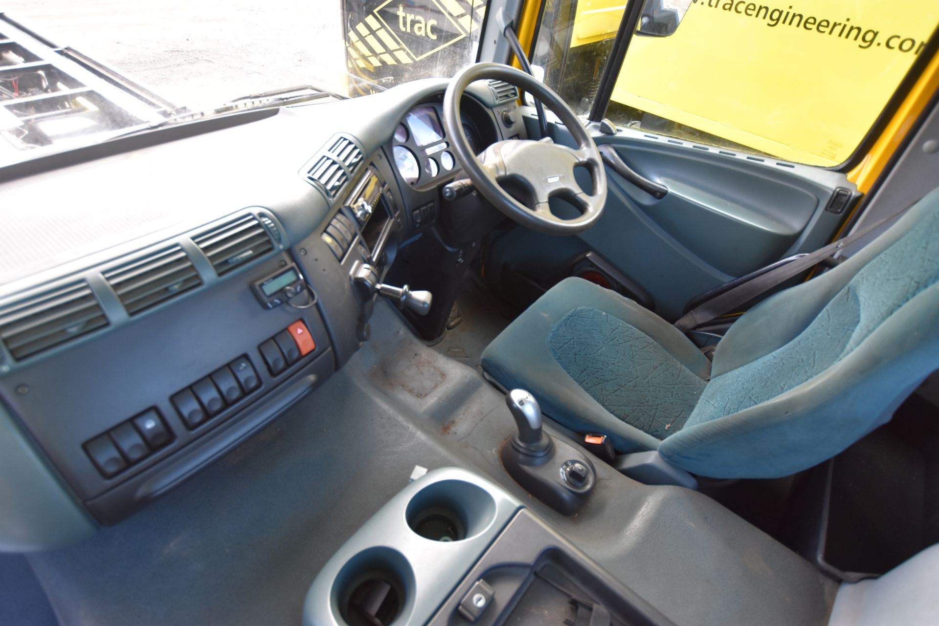 DAF CF 75.310 6x2 BOARDED FLAT TRUCK, registration - Image 5 of 17