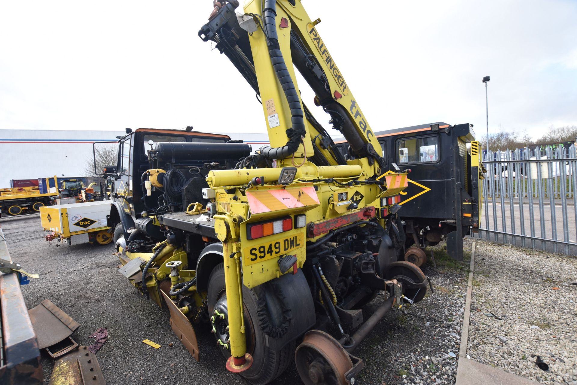 Mercedes Benz UNIMOG U1650L ROAD RAIL 4x4 LHD SHUN - Image 9 of 15