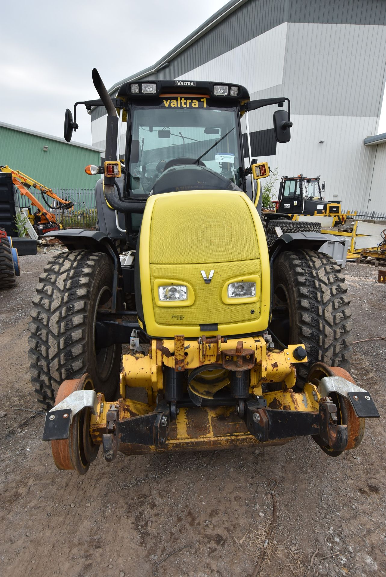 Valtra T121h AC10 2 ROAD RAIL AGRICULTURAL TRACTOR - Image 6 of 14