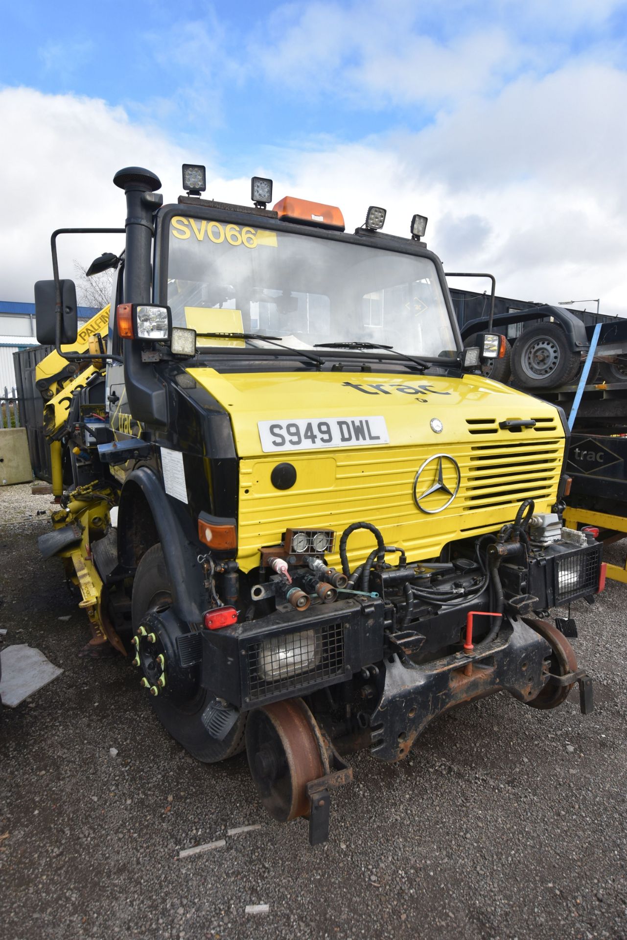 Mercedes Benz UNIMOG U1650L ROAD RAIL 4x4 LHD SHUN - Image 3 of 15