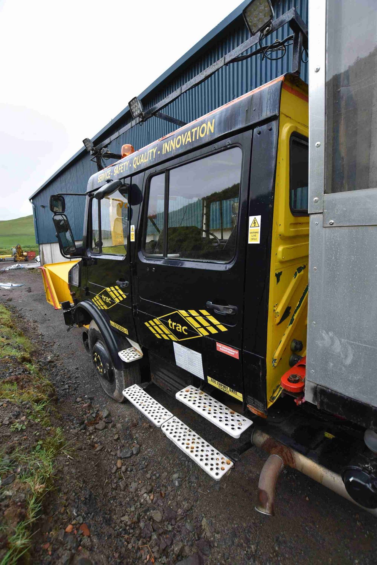 Mercedes Benz UNIMOG U1250 TURBO ROAD RAIL CREWCAB - Image 3 of 21