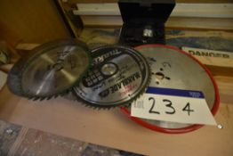 Assorted Circular Saw Blades, as set out