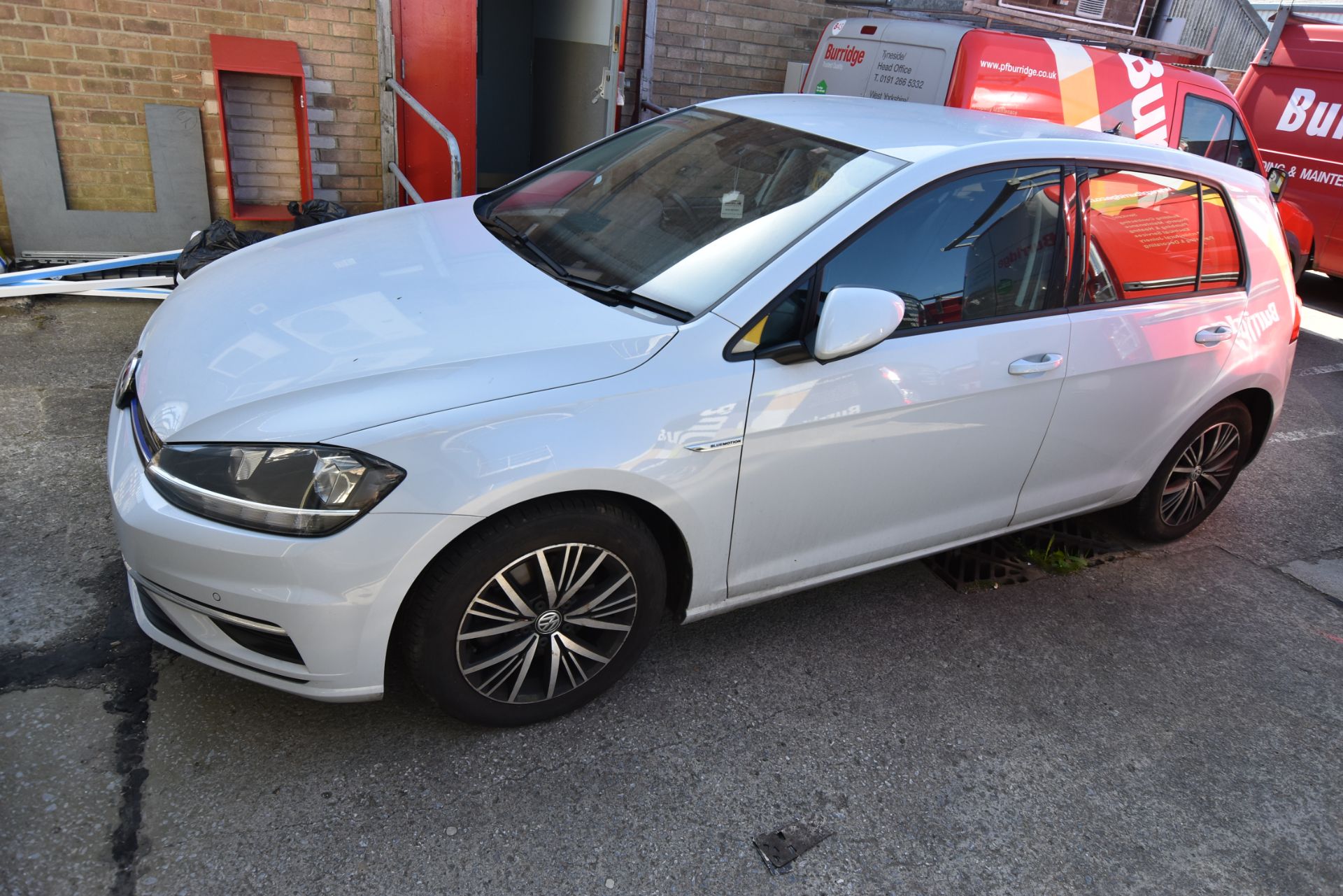 Volkswagen 1.5 BLUEMOTION SE NAVIGATION TSI EVO MA - Image 2 of 9