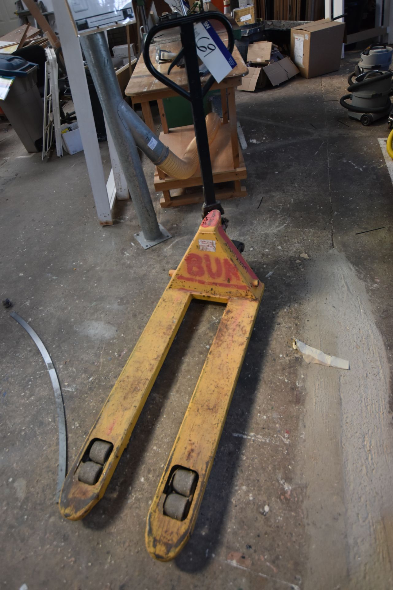 Hand Hydraulic Pallet Truck, approx. 1140 x 530mm on forks