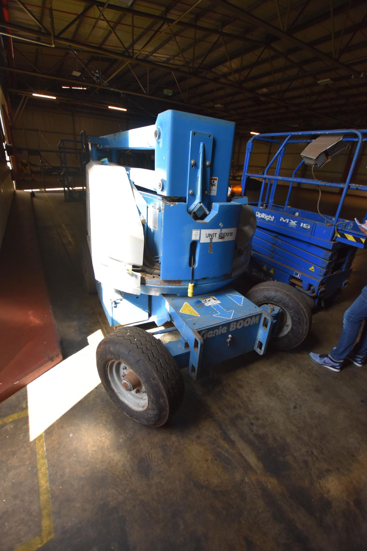 Genie Z-45/22 BI-FUEL SELF PROPELLED CHERRY PICKER