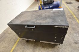 Sentrybox Mobile Tool Chest (locked – no key)