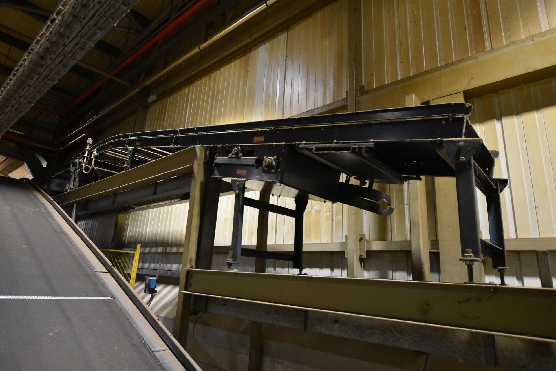 APPROX. 750MM WIDE BELT CONVEYOR, approx. 33m cent - Image 2 of 4