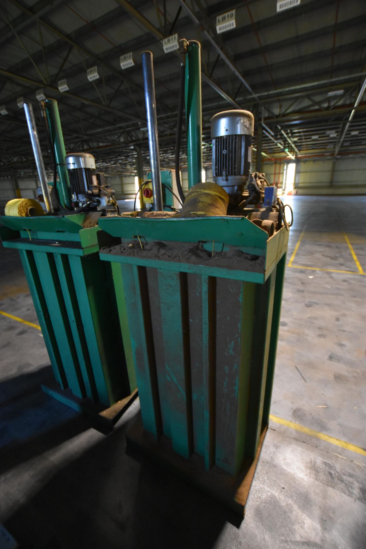 Bramidan Type 2-06 Vertical Waste Compactor, seria - Image 2 of 2