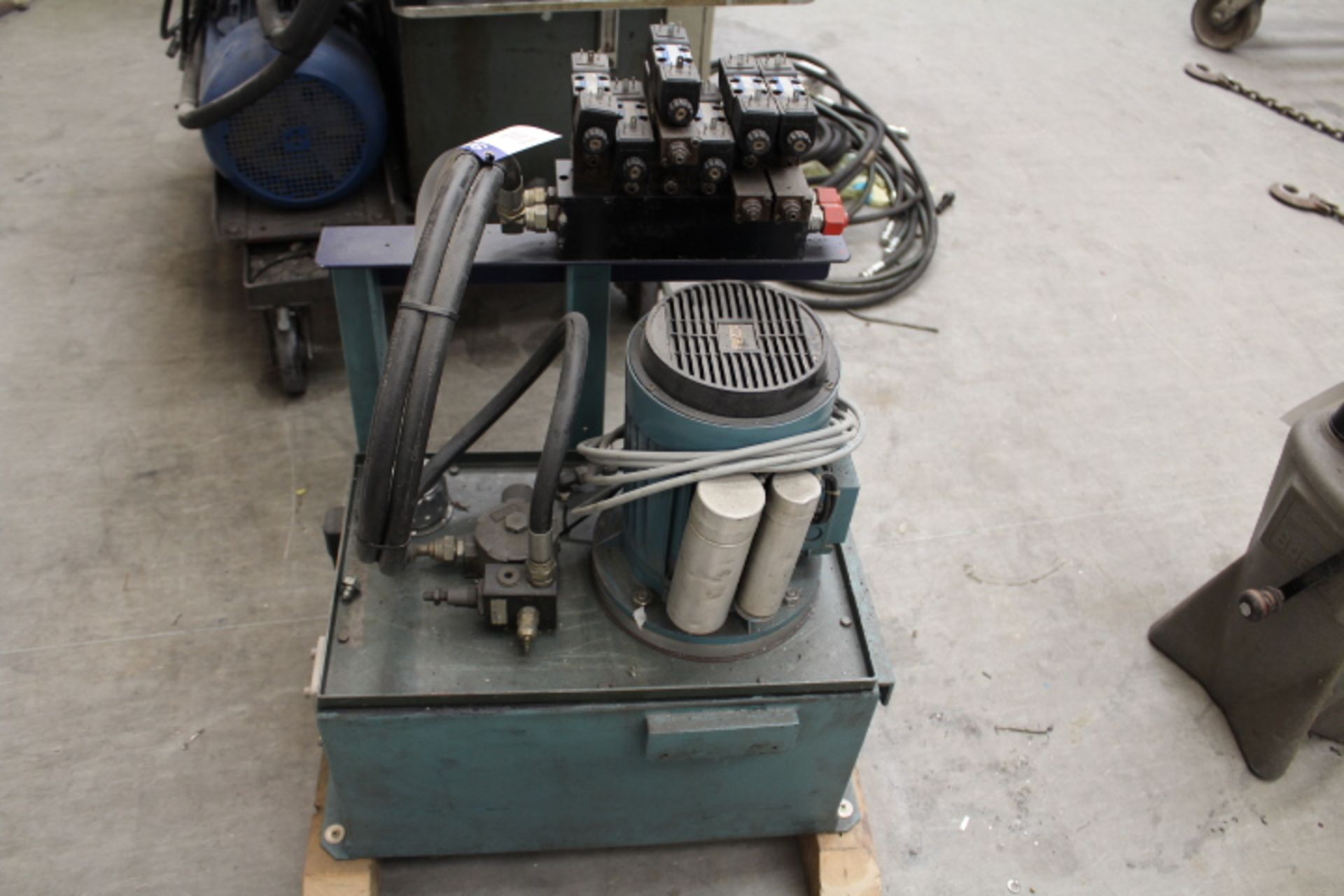 Hydraulic Power Pack, 2.2kW motor, 240V (understoo - Image 2 of 3