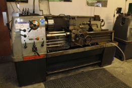 Colchester TRIUMPH 2000 GAP BED CENTRE LATHE, Seri