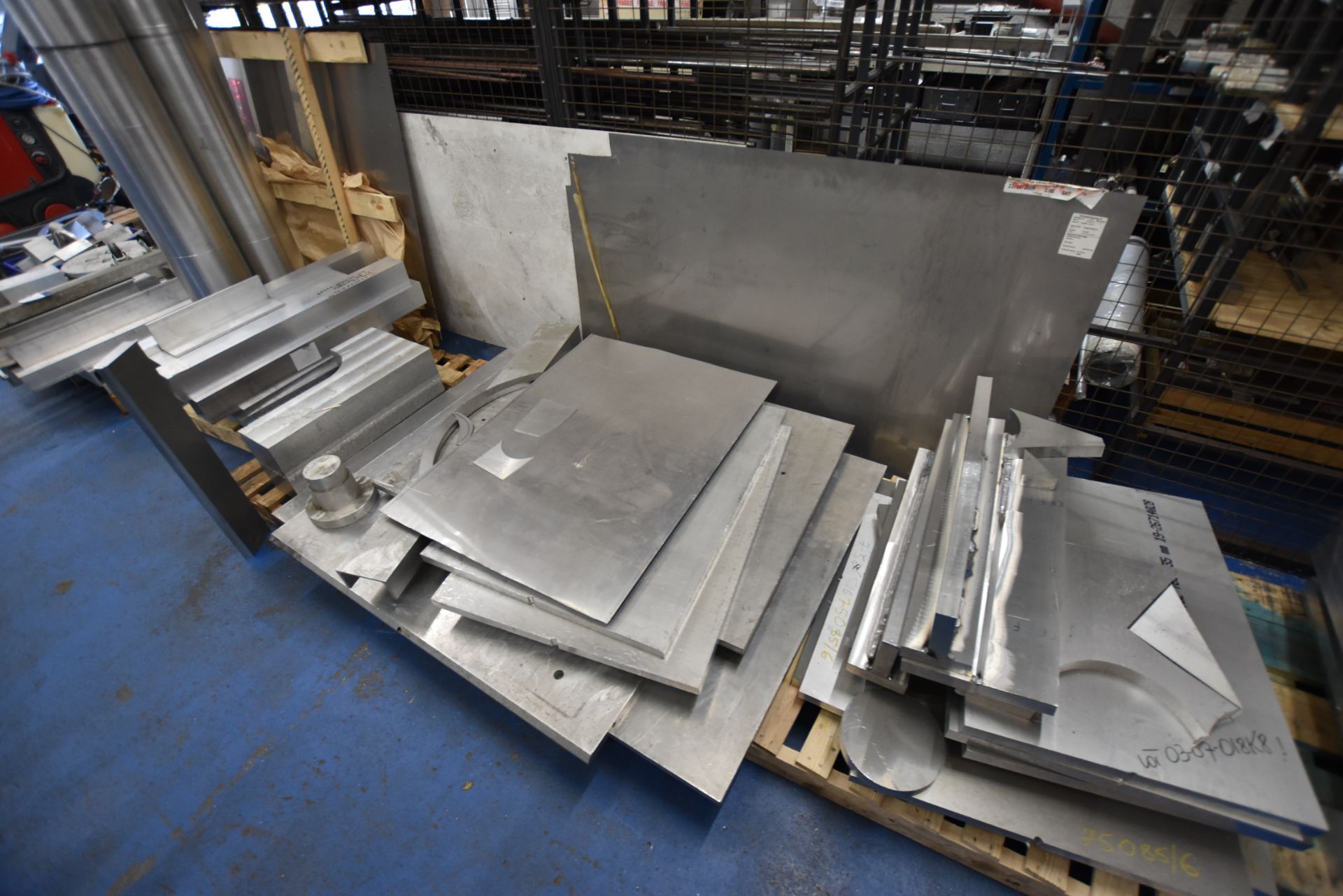 Assorted Stainless Steel & Alloy Offcuts, as set o - Image 8 of 10