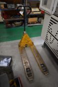 Slingsby 2000kg Hand Hydraulic Pallet Truck (reser