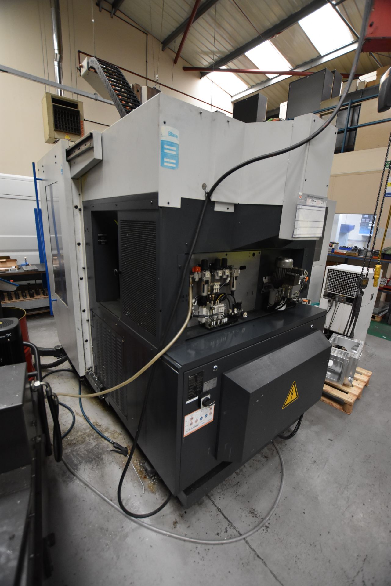 Mikron (Agie Charmilles) UCP600 FIVE AXIS CNC VERT - Image 3 of 10