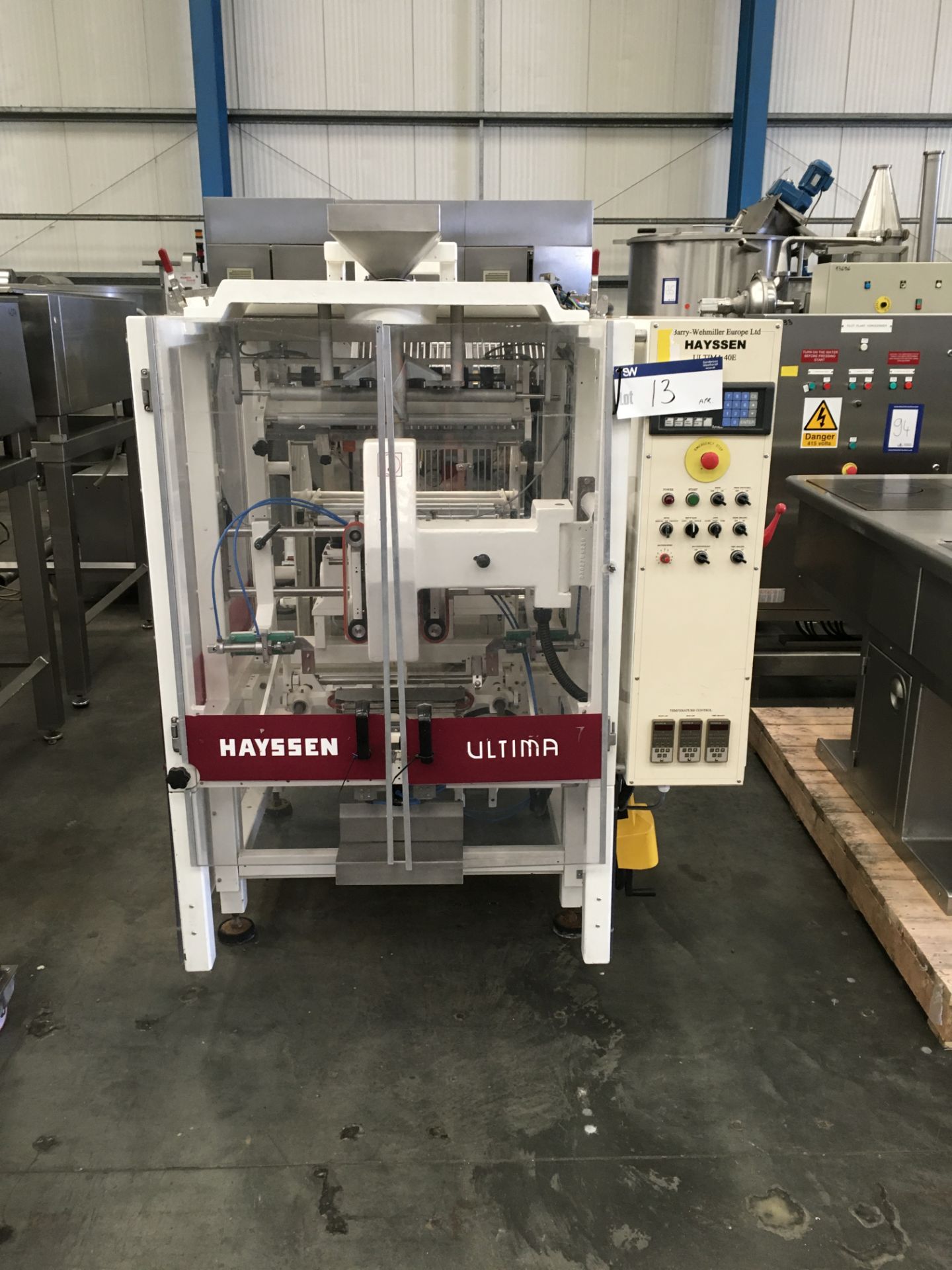 Hayssen ULTIMA 40 E VERTICAL FORM, FILL & SEAL BAGGING MACHINE, with with Easyweigh weigher,