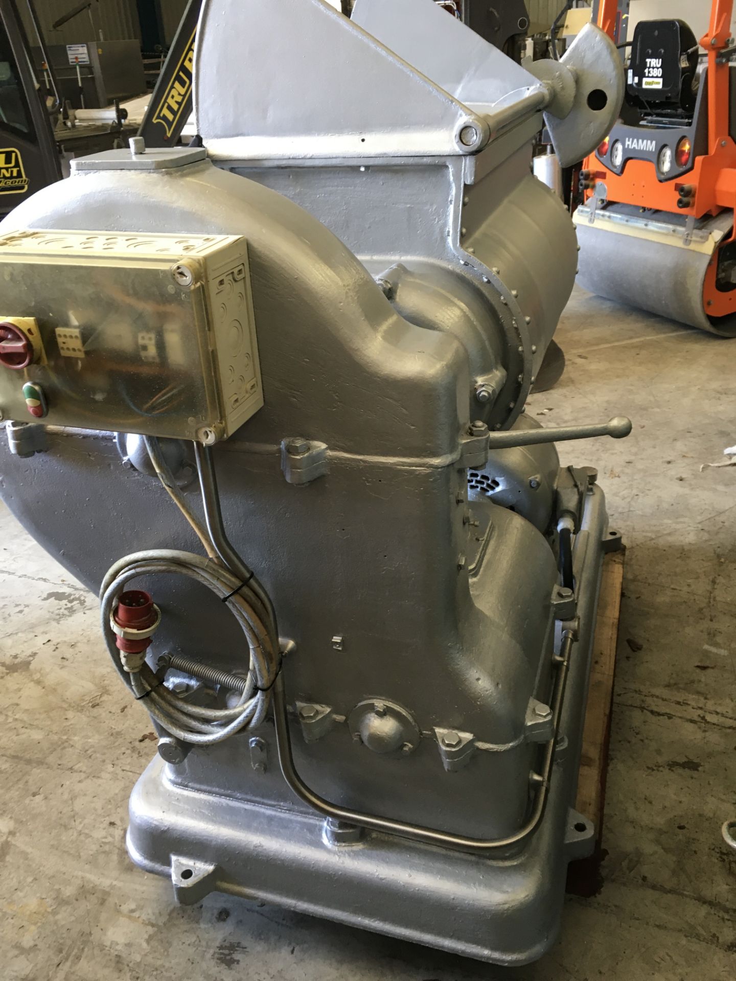 Morton Gridlap GL70 Mixer, approx. 1200mm x 1800mm x 1600mm high, £100 lift out charge - Image 2 of 4