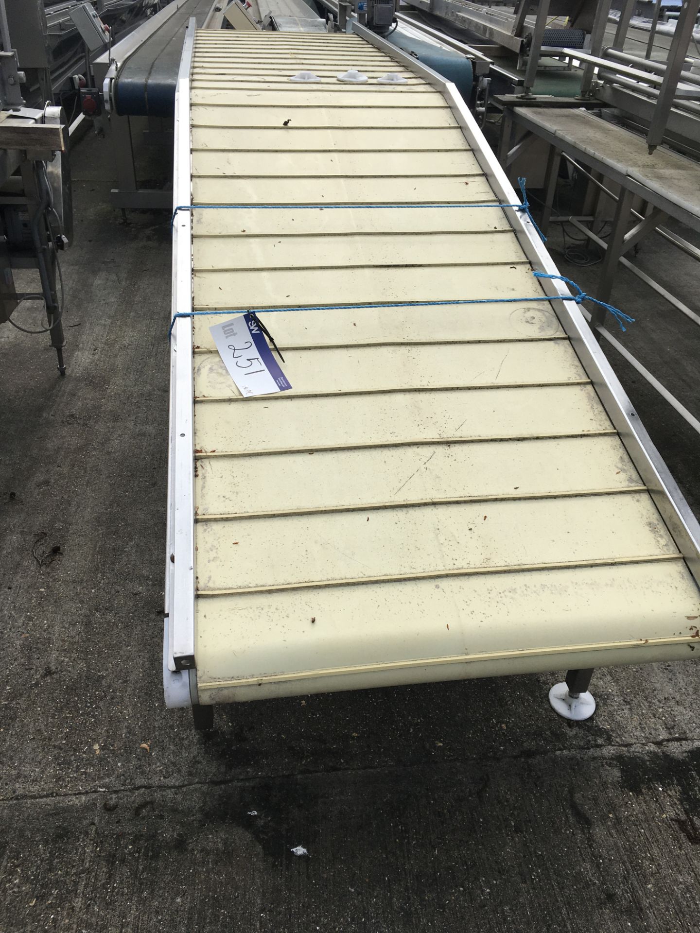 White PU Flighted Part Elevated Conveyor, approx. 800mm wide on belt, 1300mm high x 4000mm long, £50