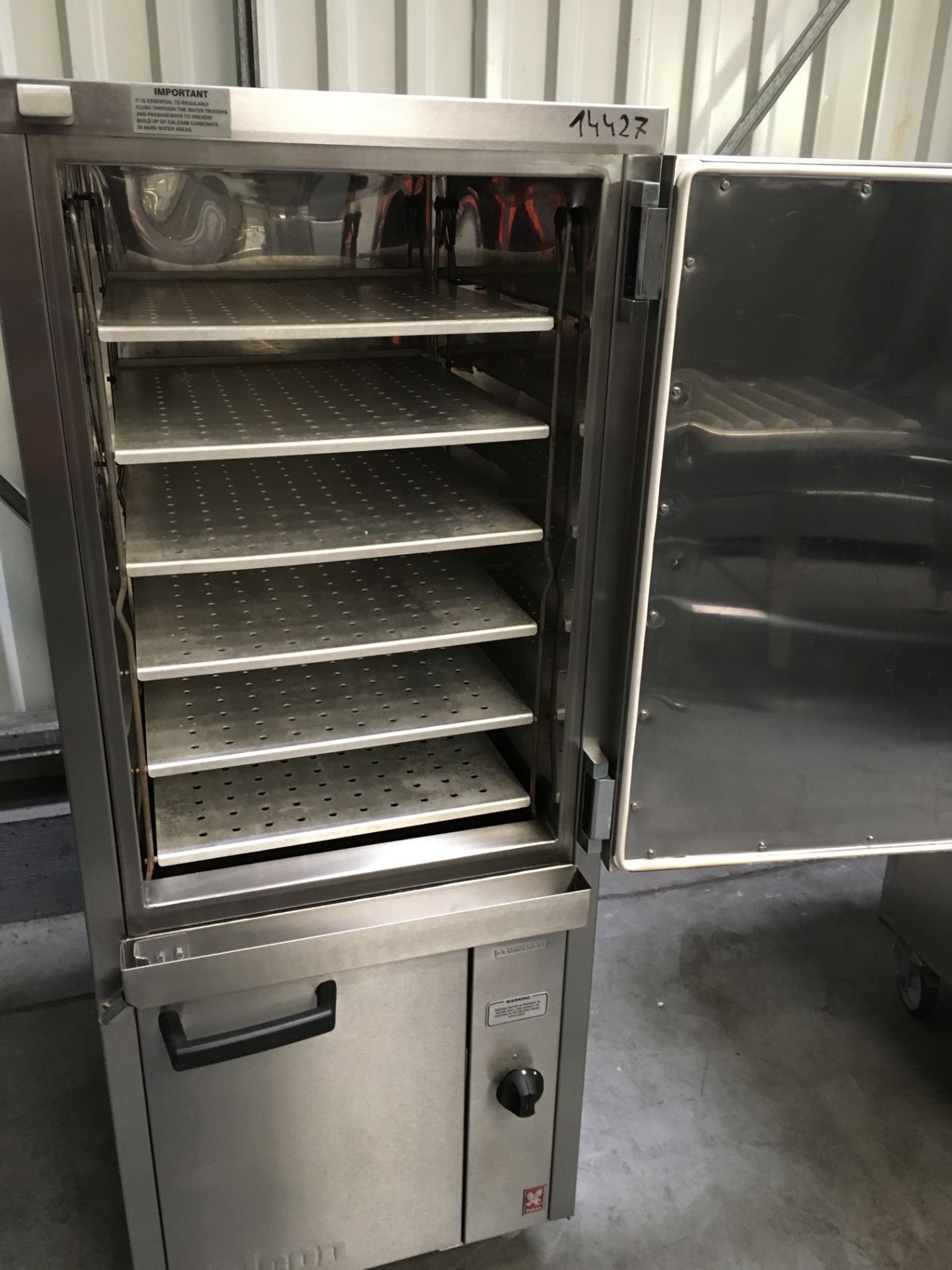 Falcon Dominator Six Tray Gas Oven, each tray approx. 560mm x 440mm, 700mm x 600mm x 1580mm high, £ - Image 2 of 3