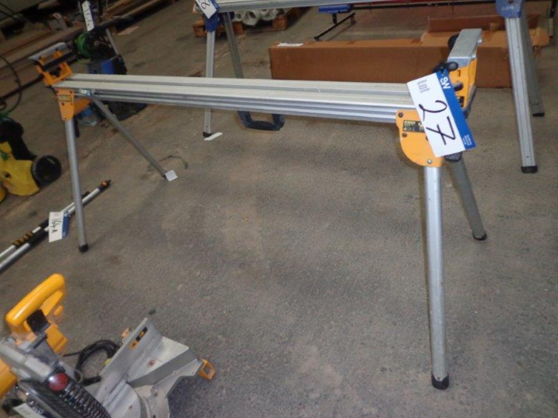 DEWALT XJ Saw Bench