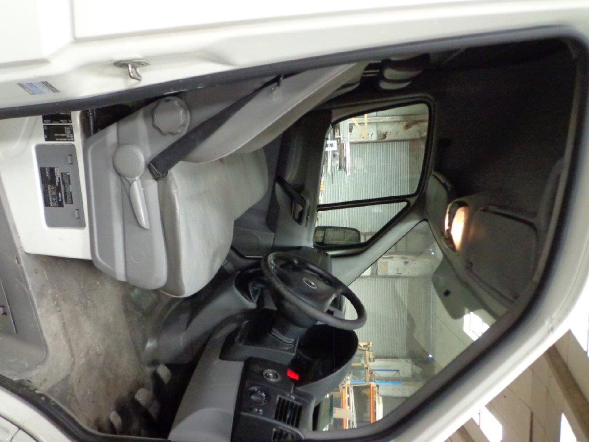 VW CRAFTER 2.5TD HIGH ROOF VAN, Reg No: FV60UNU, Date of Registration: 26/11/2010, Indicated - Image 5 of 7