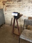 Record No6 Stand Mounted Engineers Vice