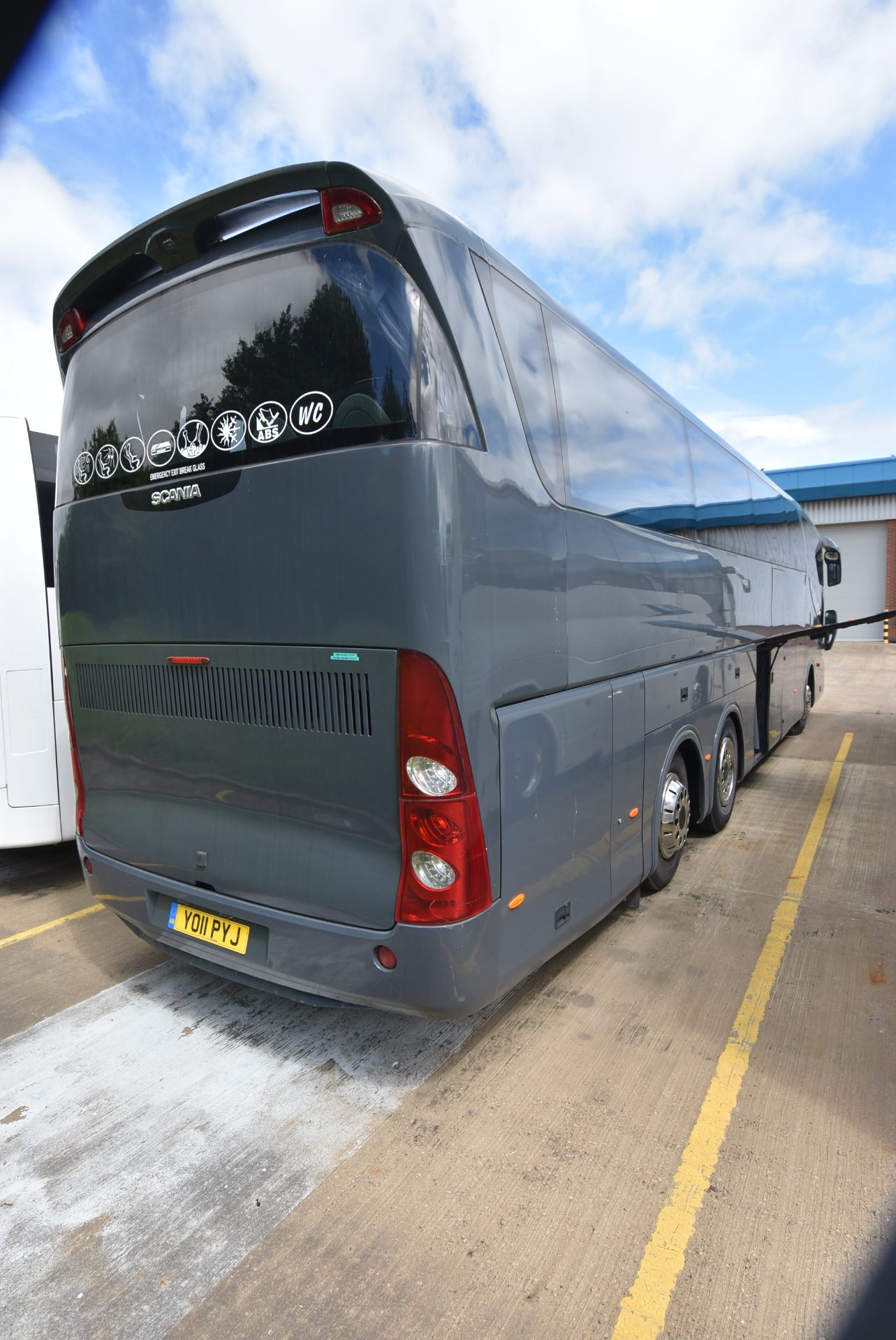 Scania K400 EB IRIZAR PB 52 SEAT SALOON COACH, reg - Image 11 of 41