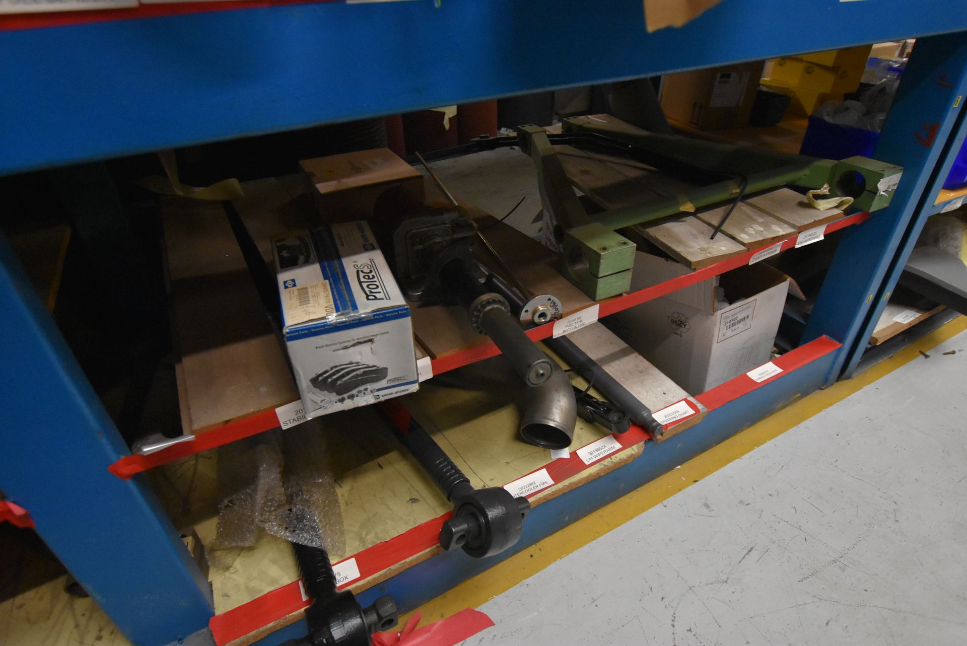 Loose Contents of One Bay of Steel Rack, comprisin - Image 3 of 3