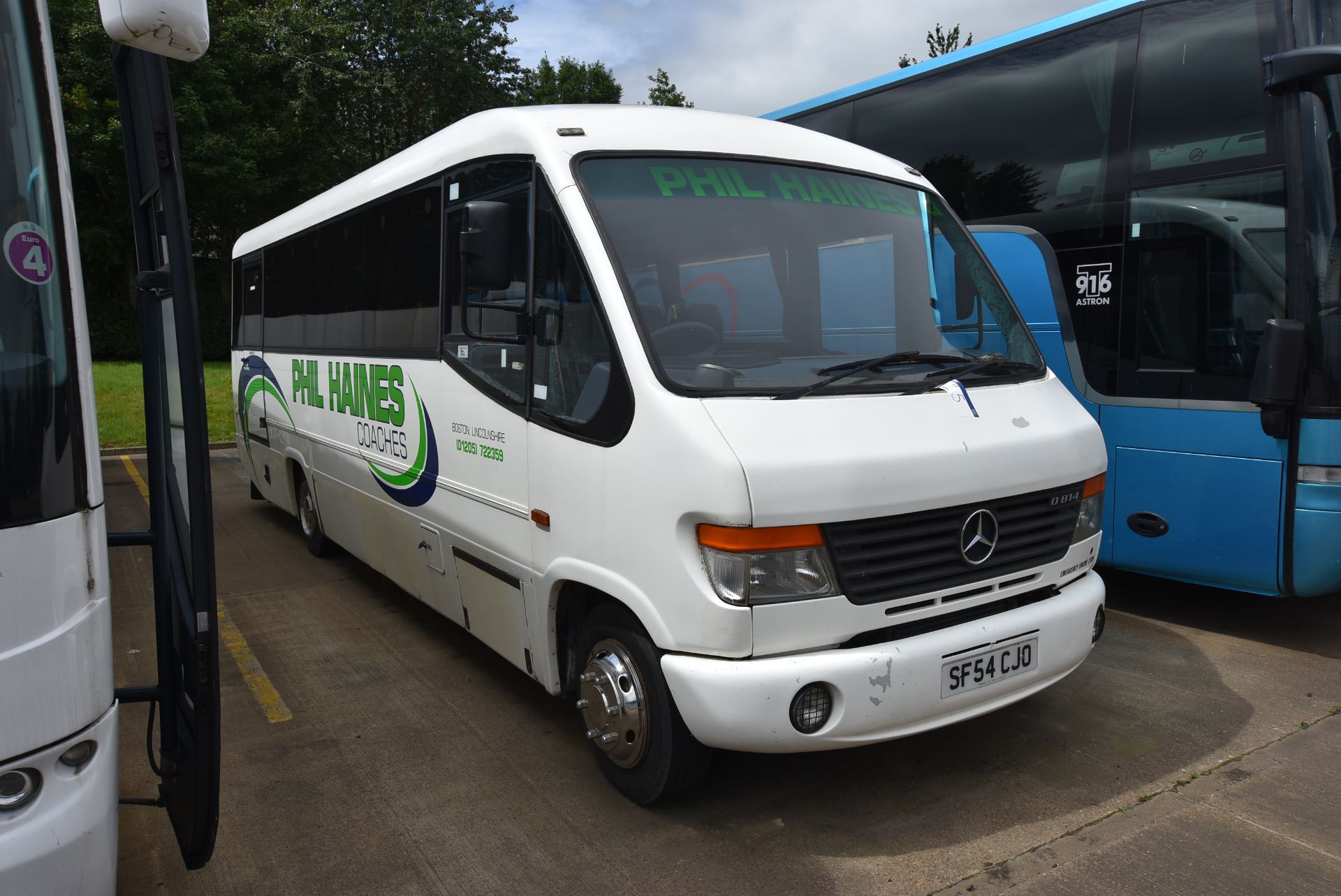 MERCEDES 814D PLAXTON CHEETAH 33 SEAT MIDI COACH,