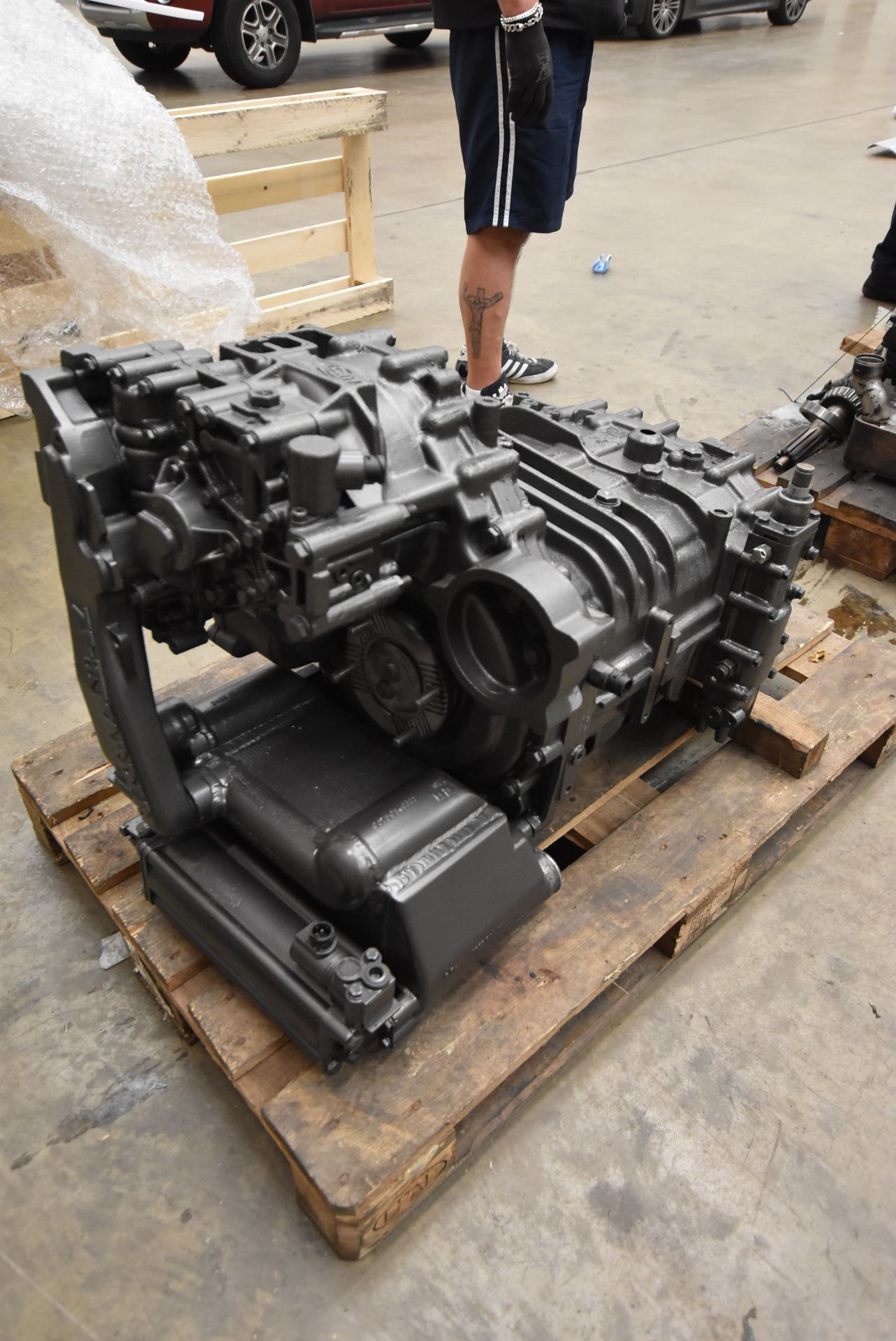 ZF Reconditioned Six Speed 1600 Gearbox (Please no - Image 3 of 4