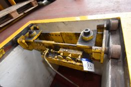 12 tonnes COMMERCIAL VEHICLE PIT JACK, with access