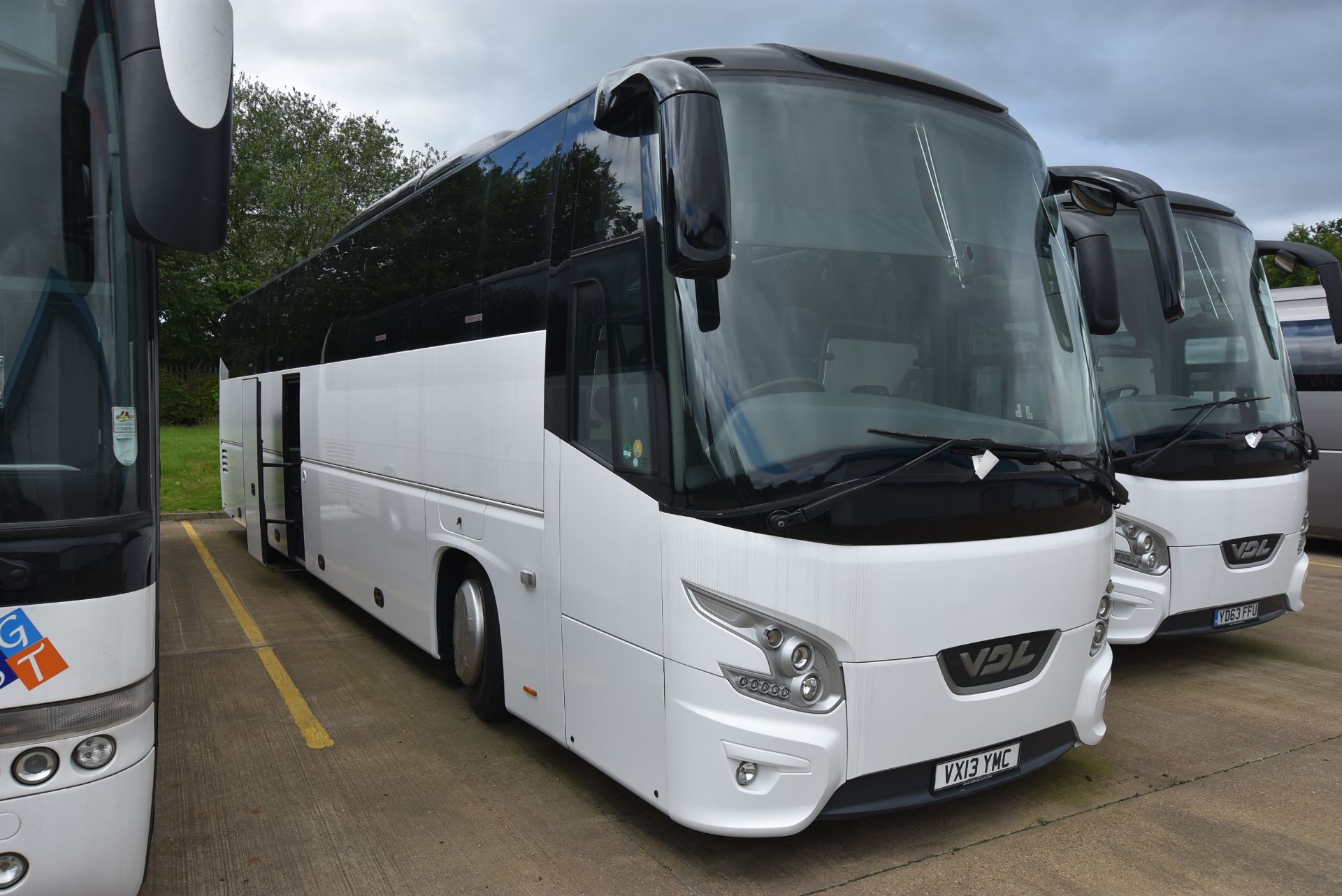 VDL FUTURA 2 FHD 129.365PR 12.9m 53 SEAT SALOON CO