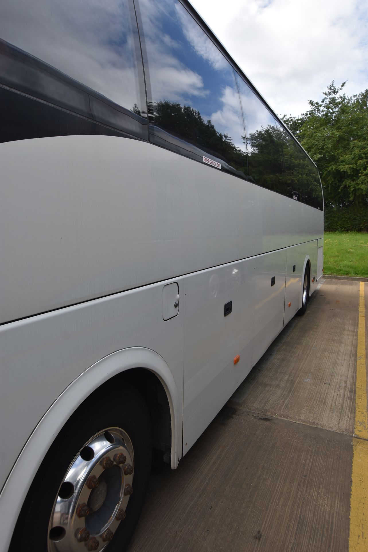 Volvo B12B 9700 49 SEAT SALOON COACH, registration - Image 3 of 34