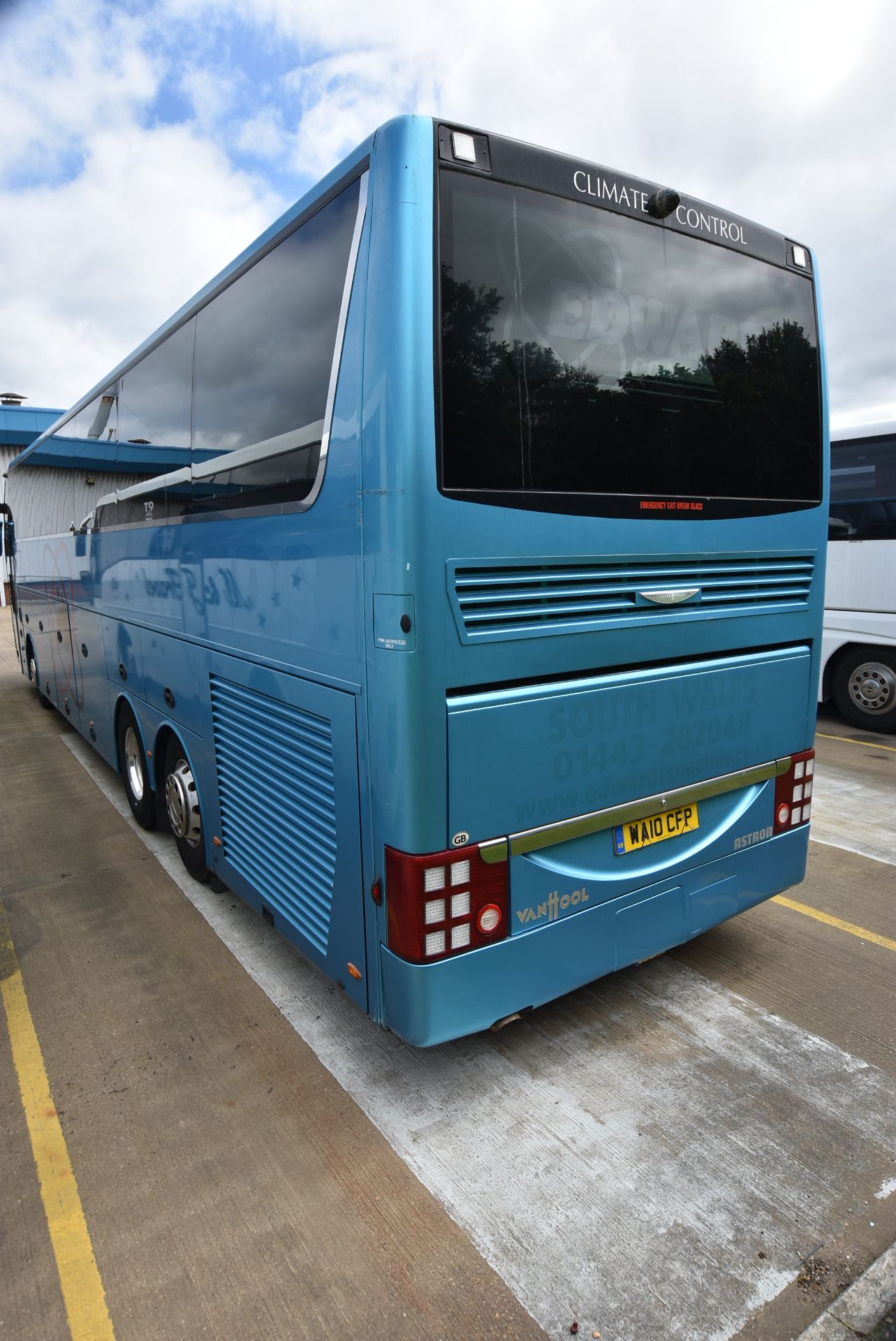 Van Hool T916 ASTRON SALOON COACH, registration no - Image 9 of 34