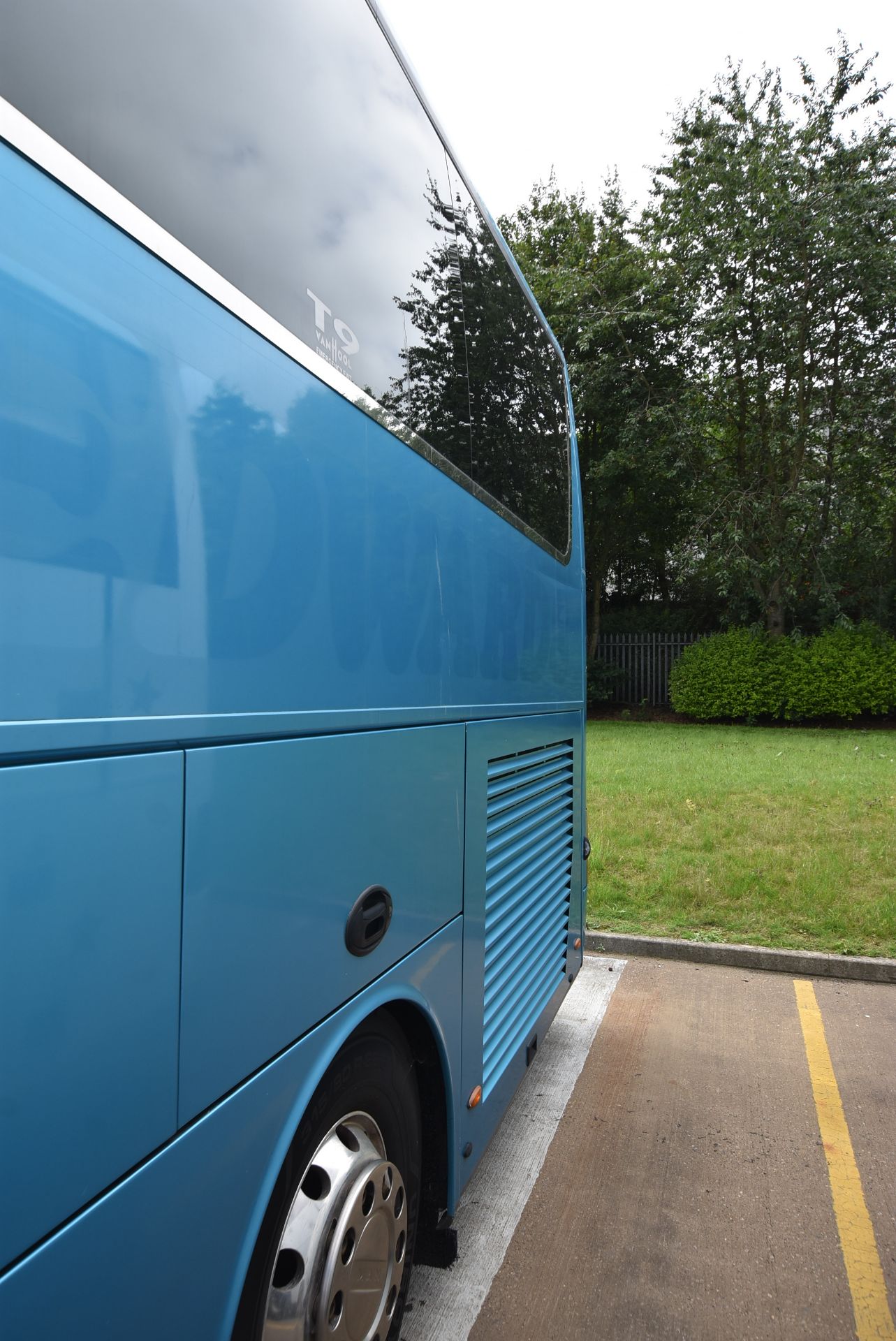 Van Hool T916 ASTRON SALOON COACH, registration no - Image 8 of 34