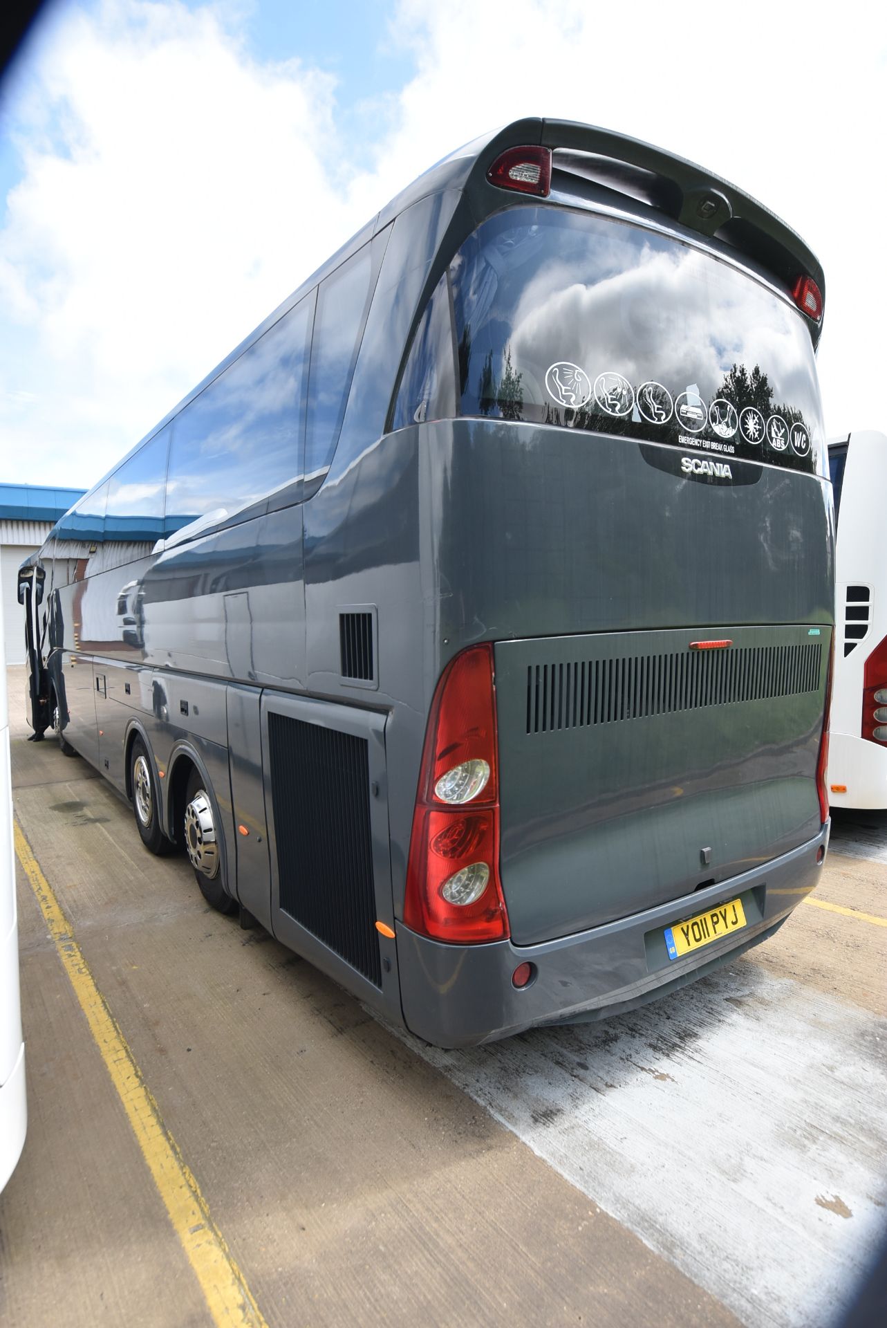 Scania K400 EB IRIZAR PB 52 SEAT SALOON COACH, reg - Image 10 of 41