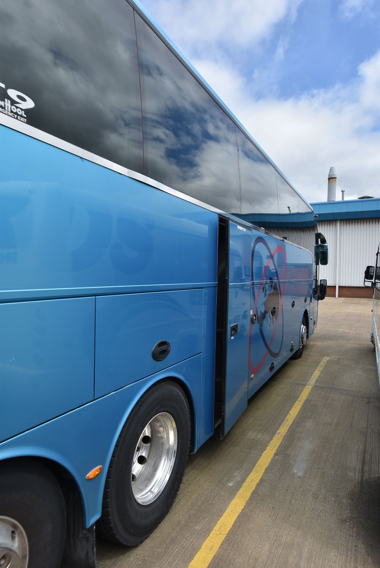 Van Hool T916 ASTRON SALOON COACH, registration no - Image 12 of 34