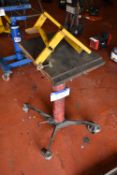 1.2t SWL Hydraulic Gearbox Lift (Please note - thi