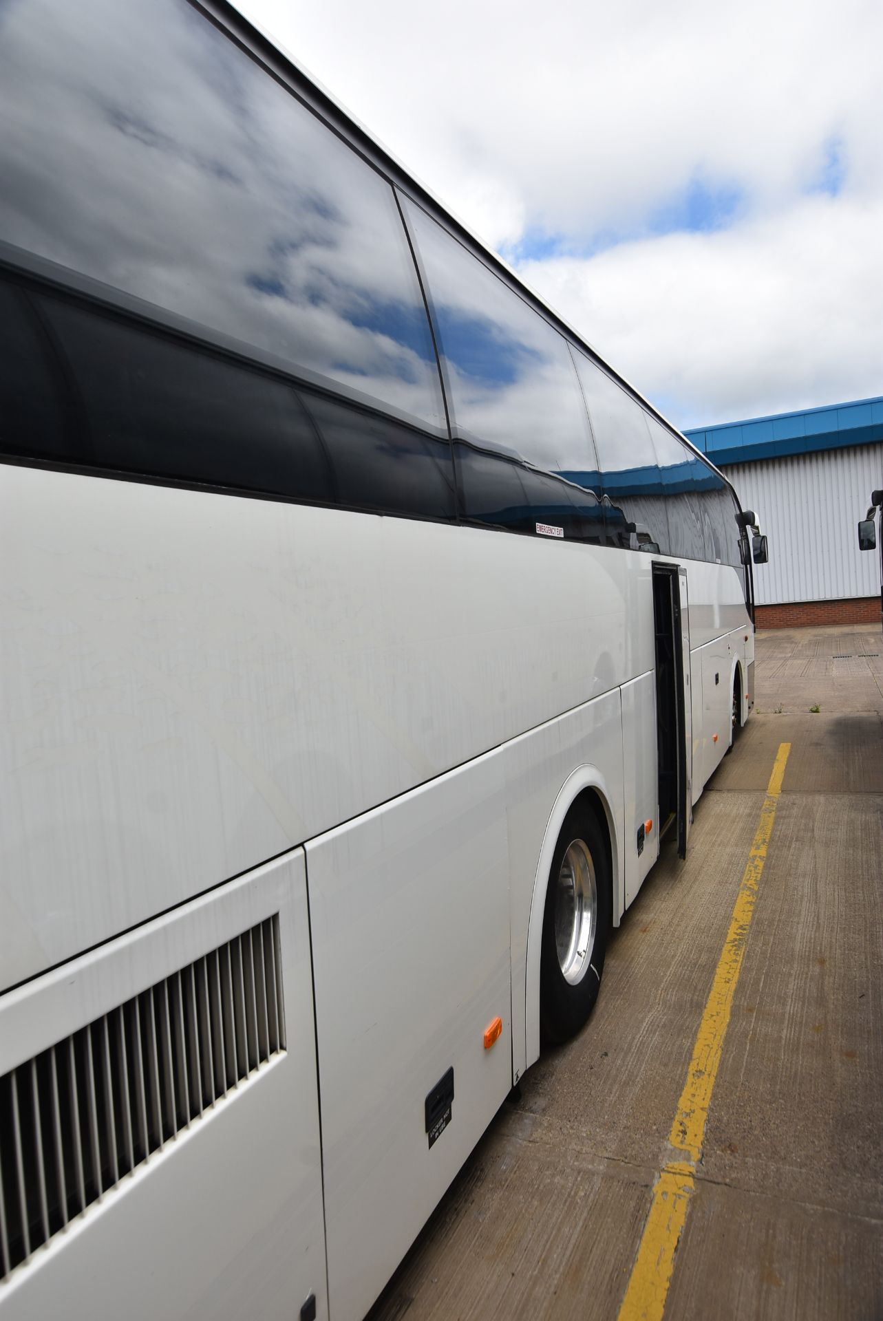 Volvo B12B 9700 49 SEAT SALOON COACH, registration - Image 10 of 34