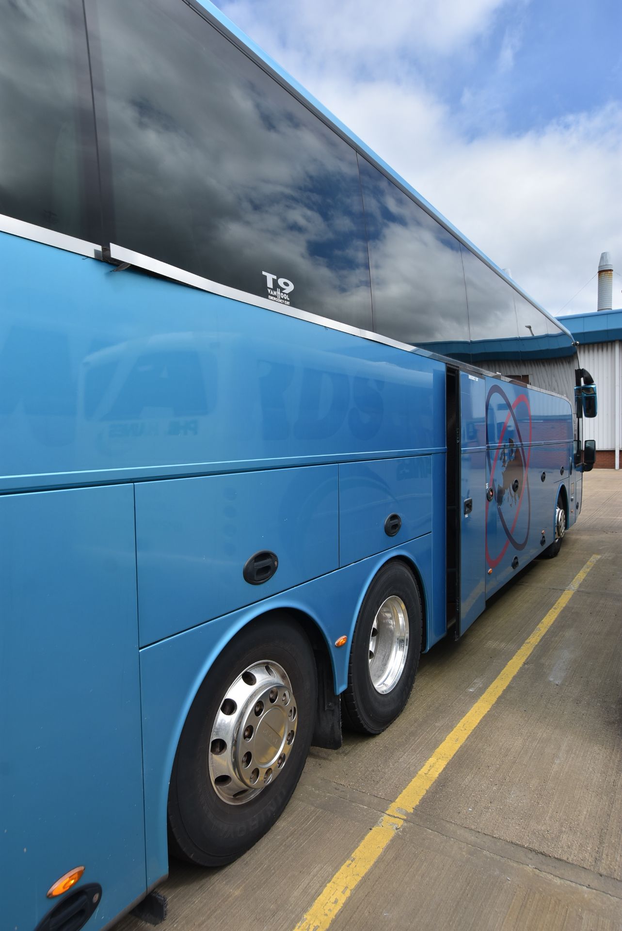 Van Hool T916 ASTRON SALOON COACH, registration no - Image 11 of 34