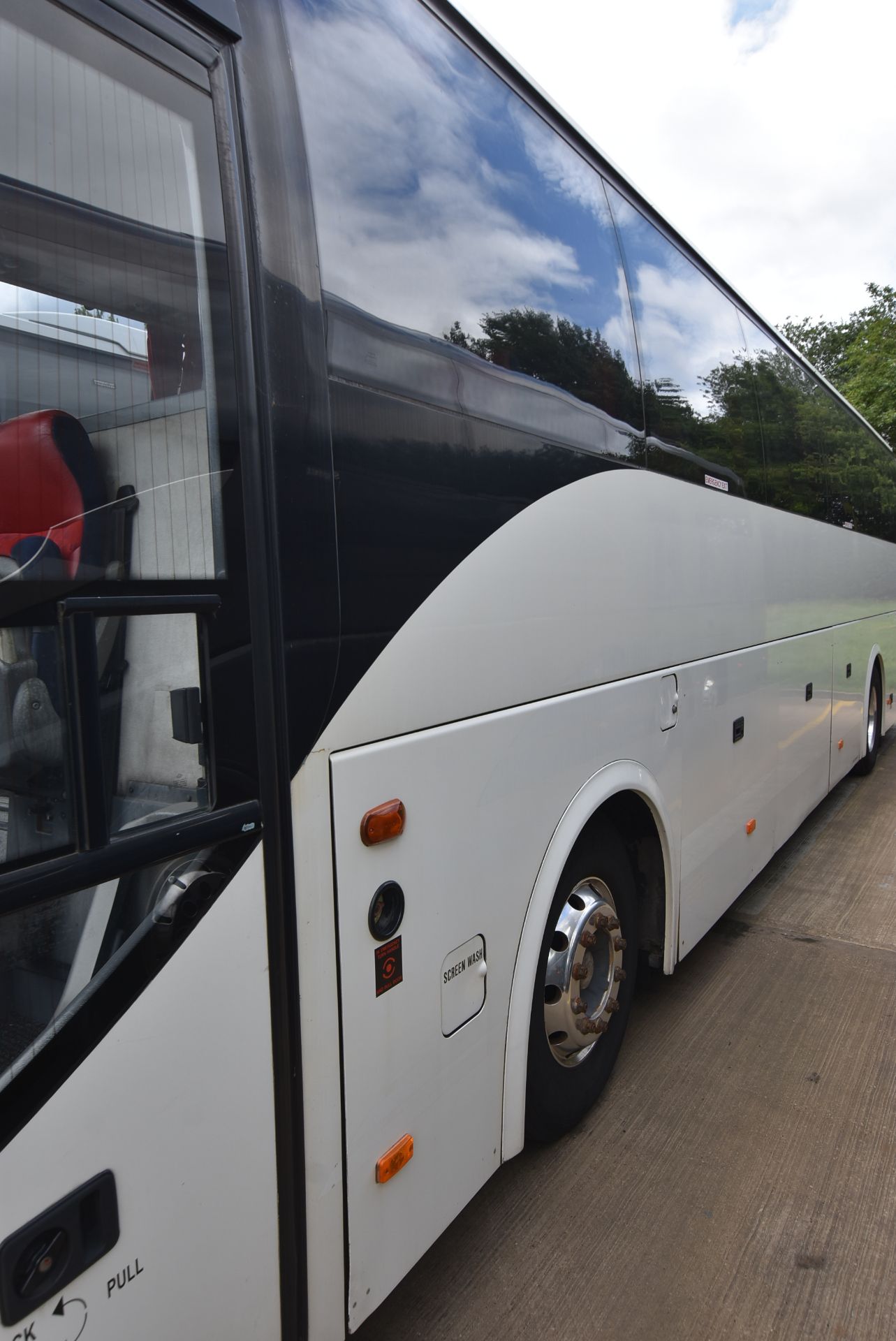 Volvo B12B 9700 49 SEAT SALOON COACH, registration - Image 2 of 34