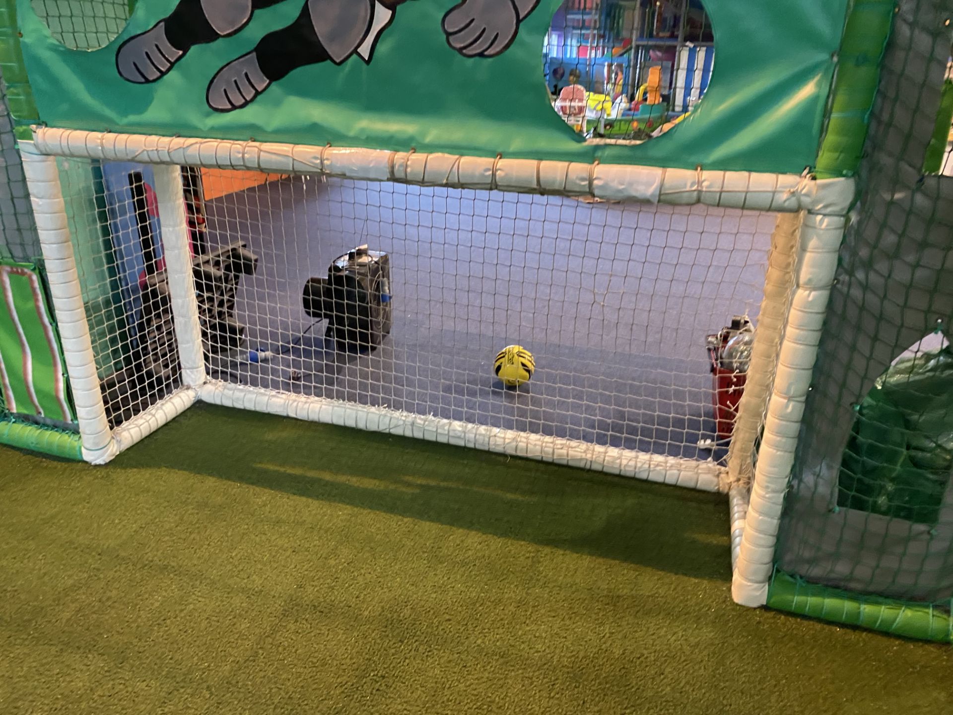 SINGLE TIER CHILDREN’S SOFT PLAY FOOTBALL PITCH STRUCTURE, approx. 9.6m long x 3m wide x 3.8m - Image 5 of 5