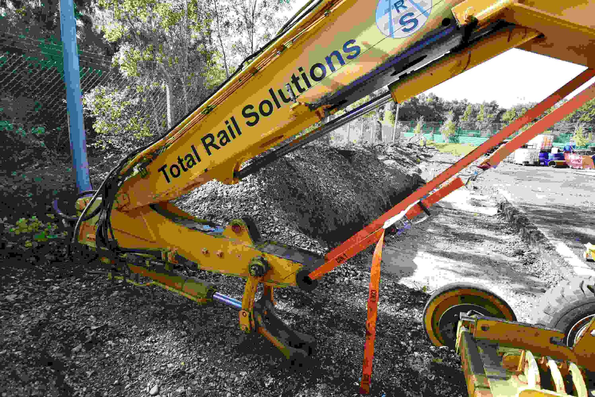 Rexquote Case 788-P ROAD RAILER COMPACT SUPER ROAD RAIL EXCAVATOR, (type 9B), serial no. CCG0227600, - Image 7 of 20