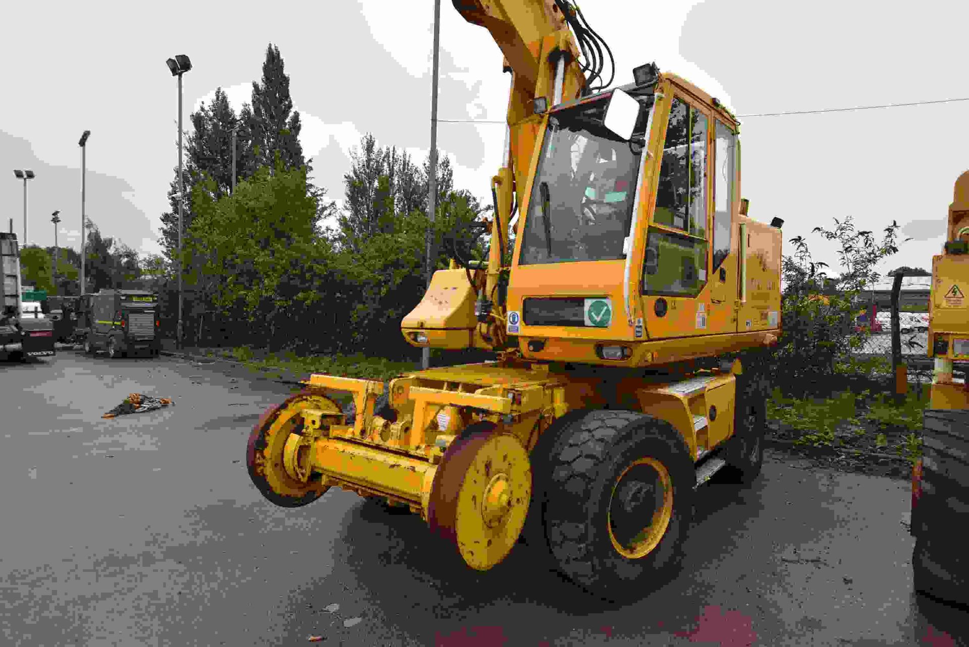 Rexquote Case MEGARAILER WX170 ROAD RAIL EXCAVATOR, (type 9B), serial no. CGG0232762, 2004, 10,019 - Image 2 of 18