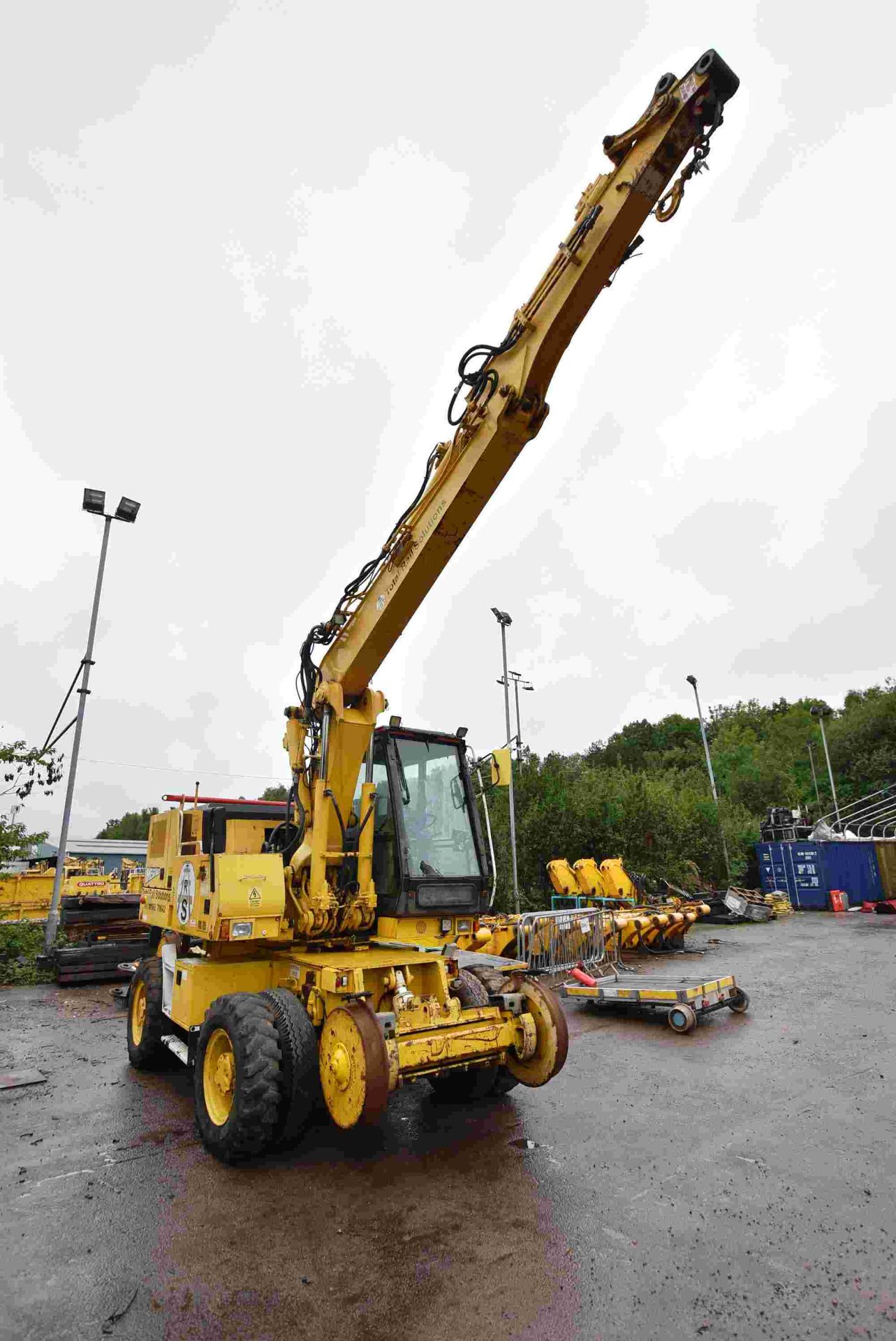 Rexquote Case MEGA 988 SP2S ROAD RAIL EXCAVATOR, (type 9B), serial no. CGG0232234, 2002, 11,243 - Image 2 of 15