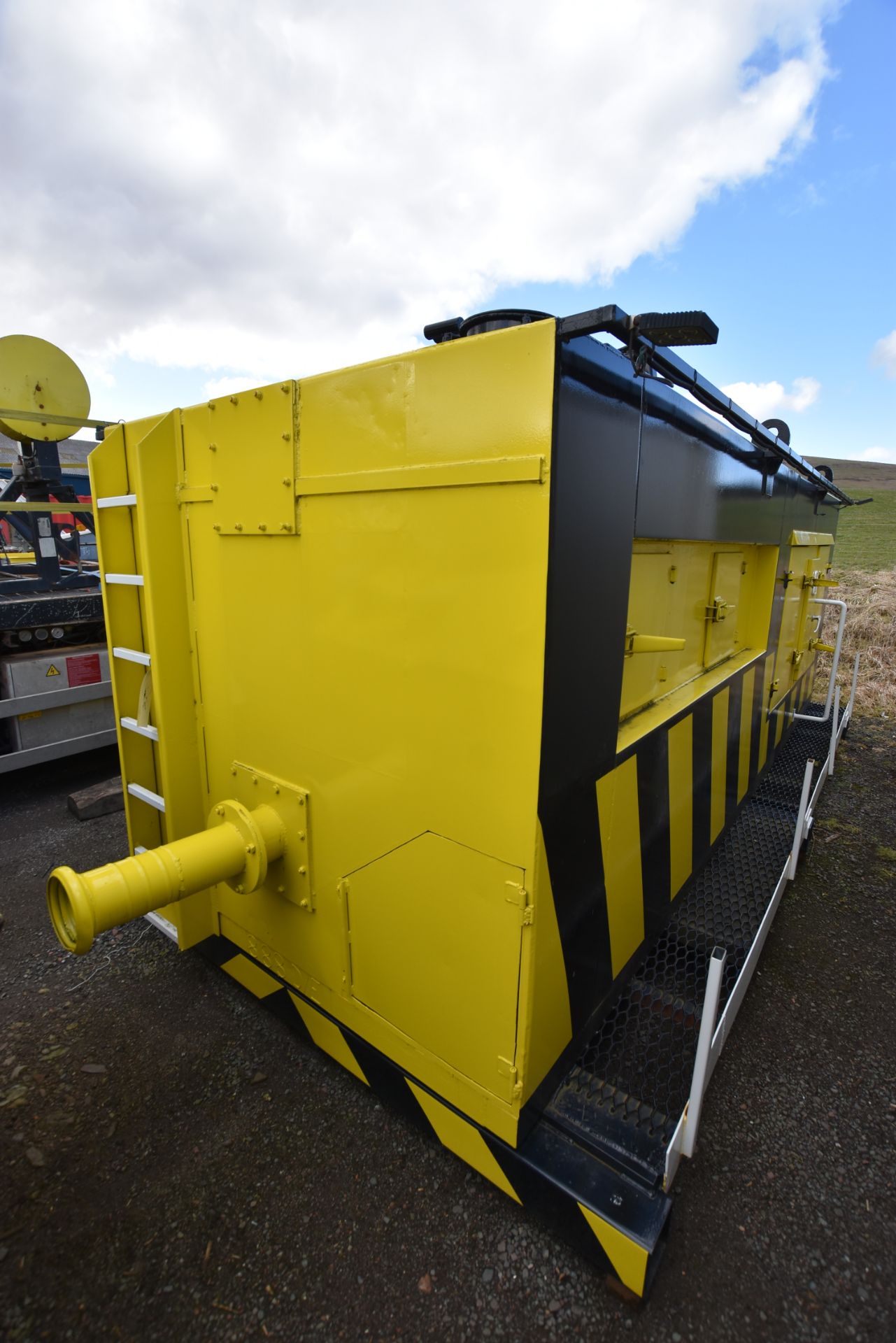 Vactor VACUUM UNIT, (SV379), fitted six cylinder diesel engine, Holmes blower dust filter socks - Image 3 of 10