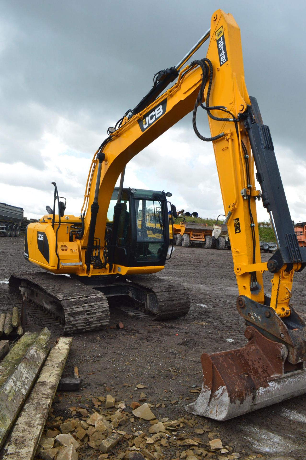 JCB JS145LC T4i TRACKED EXCAVATOR, PIN JCBJS14EL02307616, year of manufacture 2015, indicated - Image 4 of 7