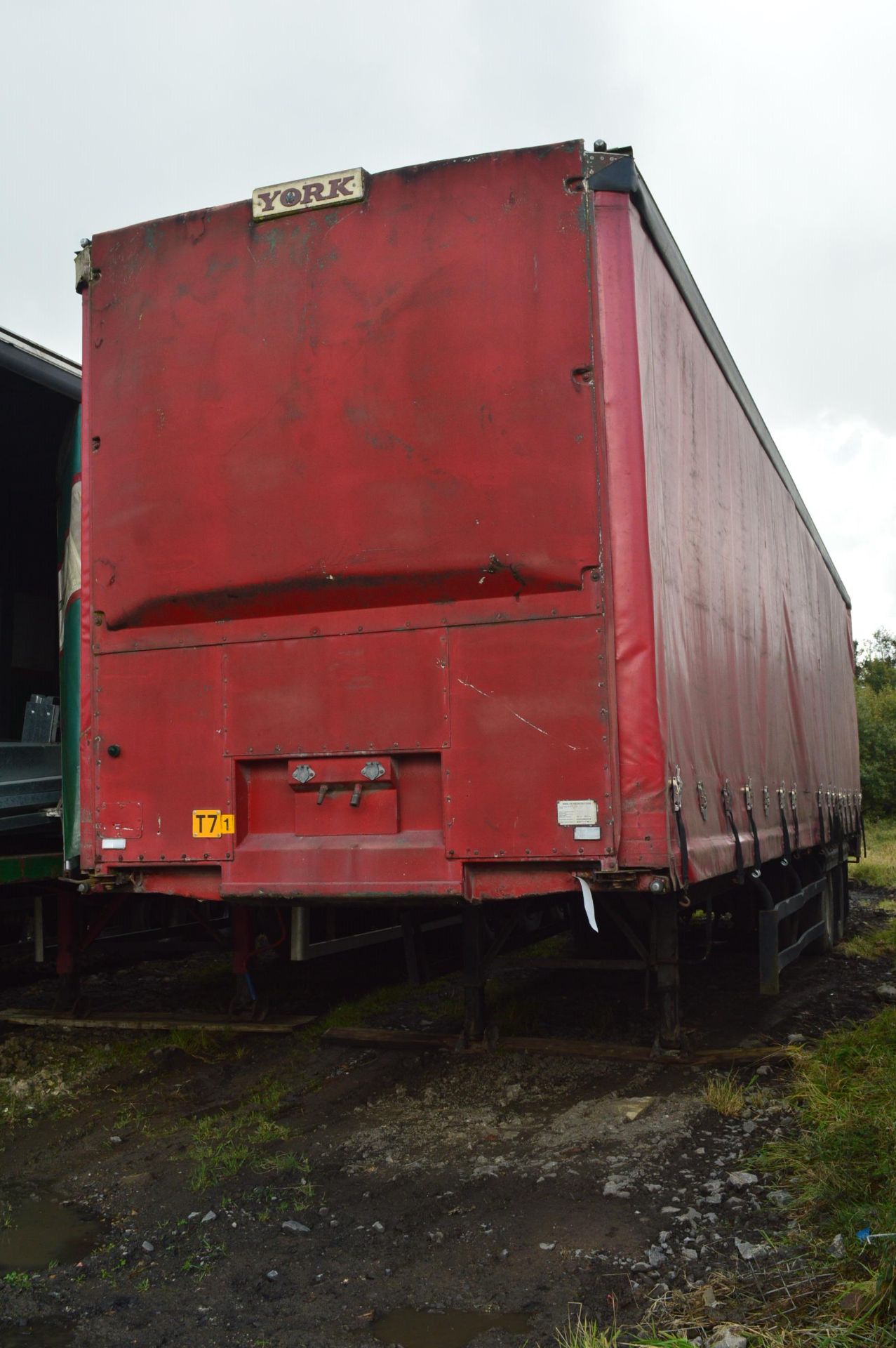 York Tandem Axle Curtainside Trailer, year of manufacture 1996, 31,500kg max. trailer weight (lot